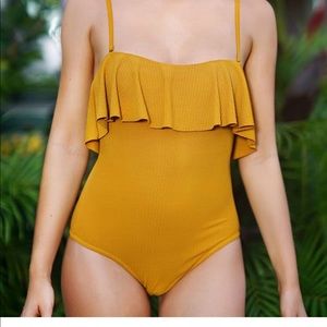 new with tag cupshe mustard one piece